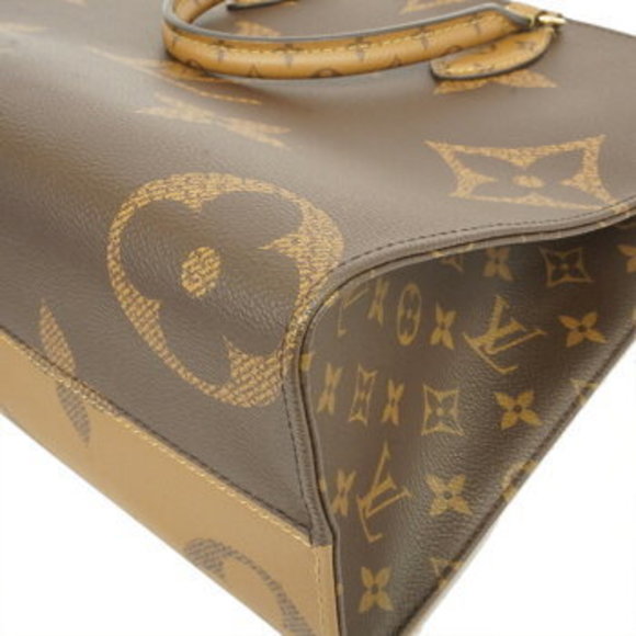 Louis Vuitton Monogram Giant On The Go MM Shoulder Bag - Picture 6 of 7